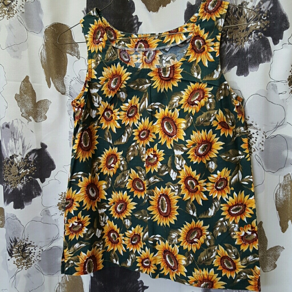 VINTAGE HANDMADE darted tank top